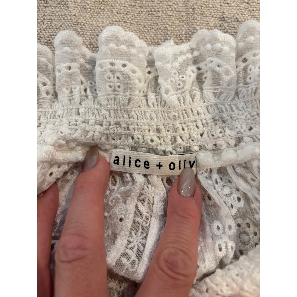 Alice + Olivia Norah White Lace Eyelet Blouse Balloon Sleeves Cottagecore Size M - Picture 4 of 9